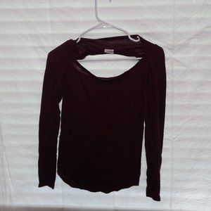 Long sleeve open back shirt
